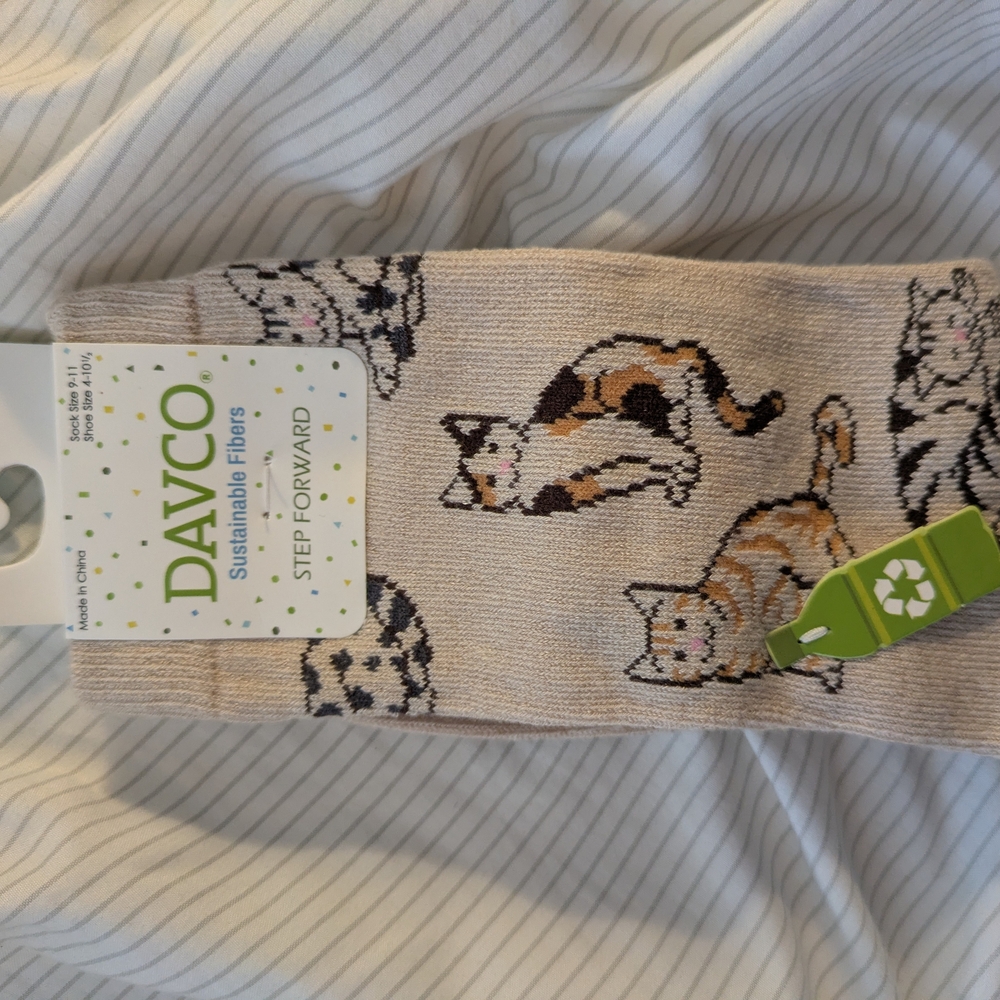 Dayco Cat Print Women's Socks - Tan